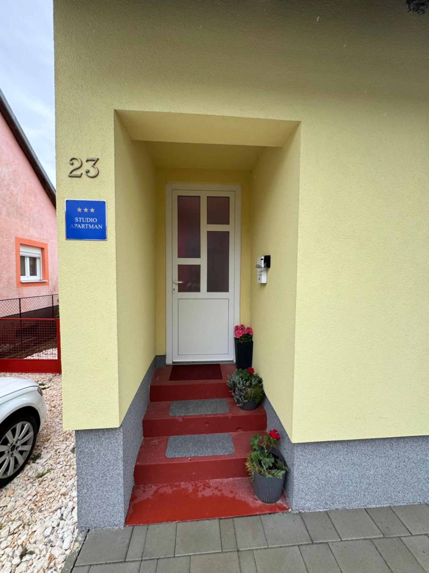 Apartman Josip Gospić Eksteriør bilde