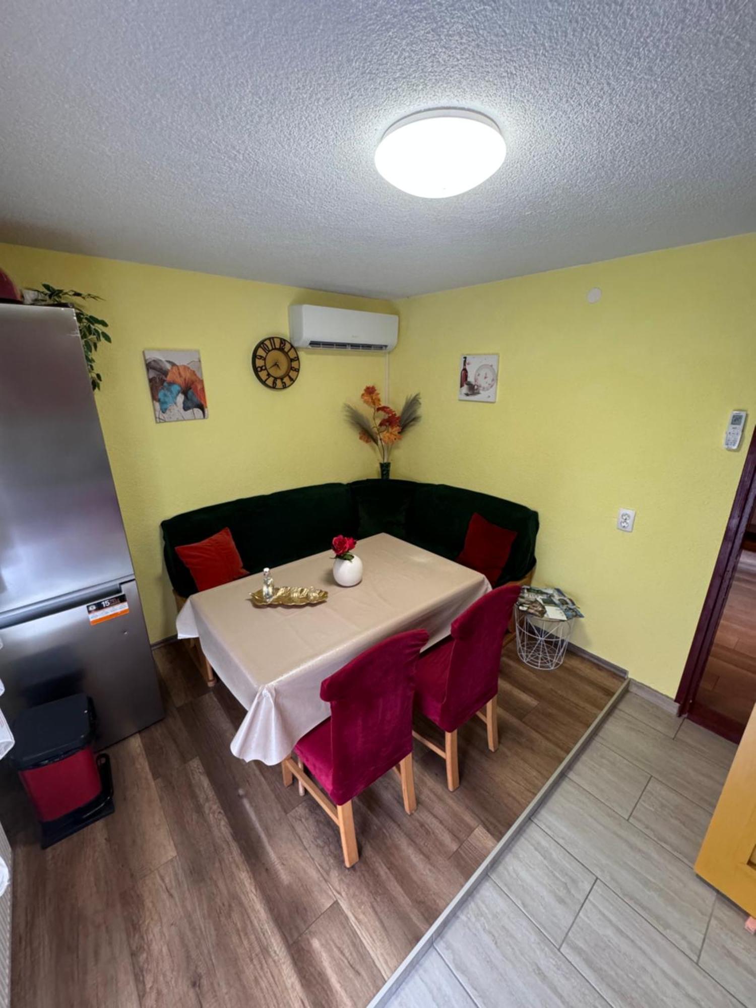 Apartman Josip Gospić Eksteriør bilde