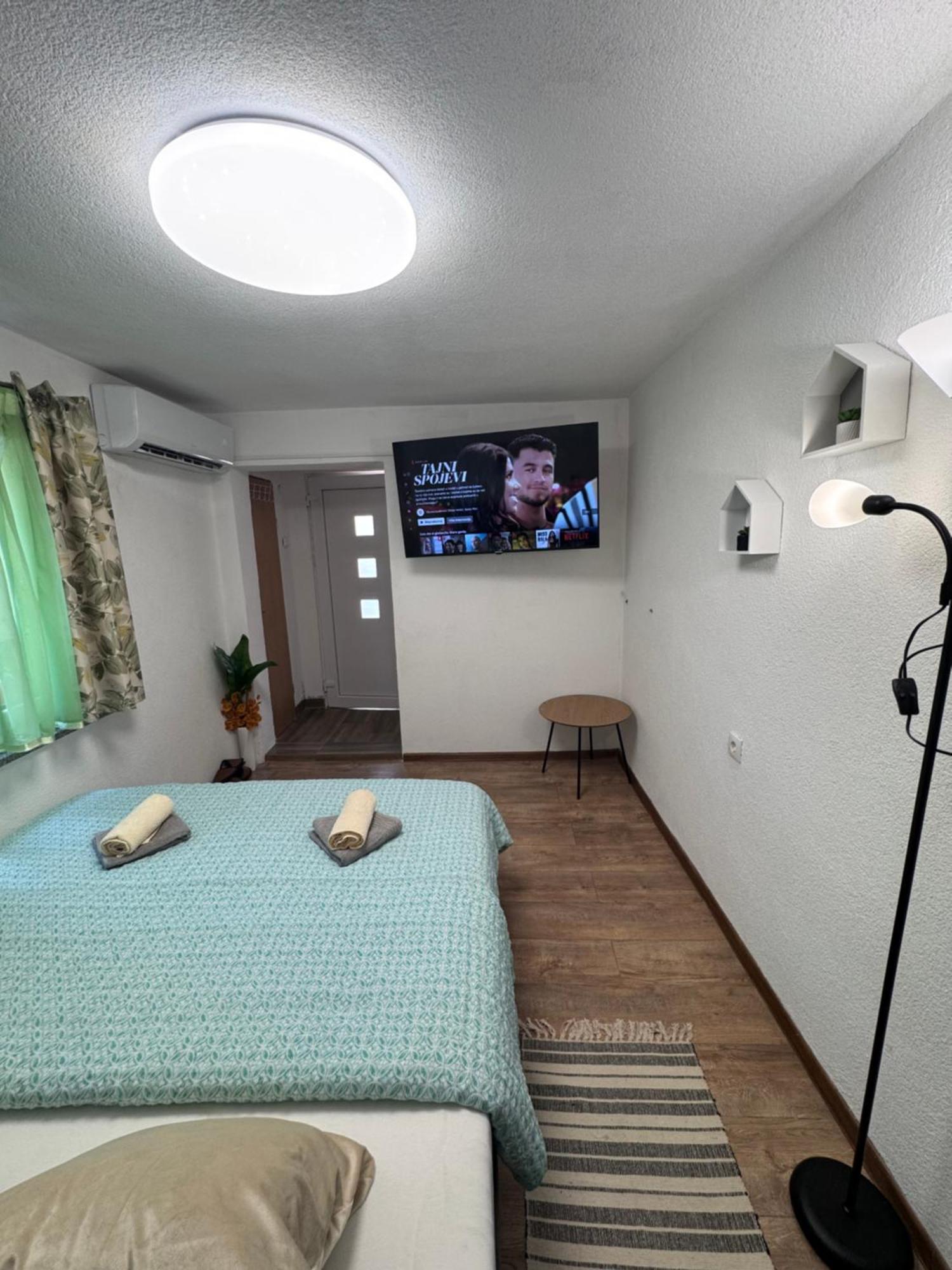 Apartman Josip Gospić Eksteriør bilde