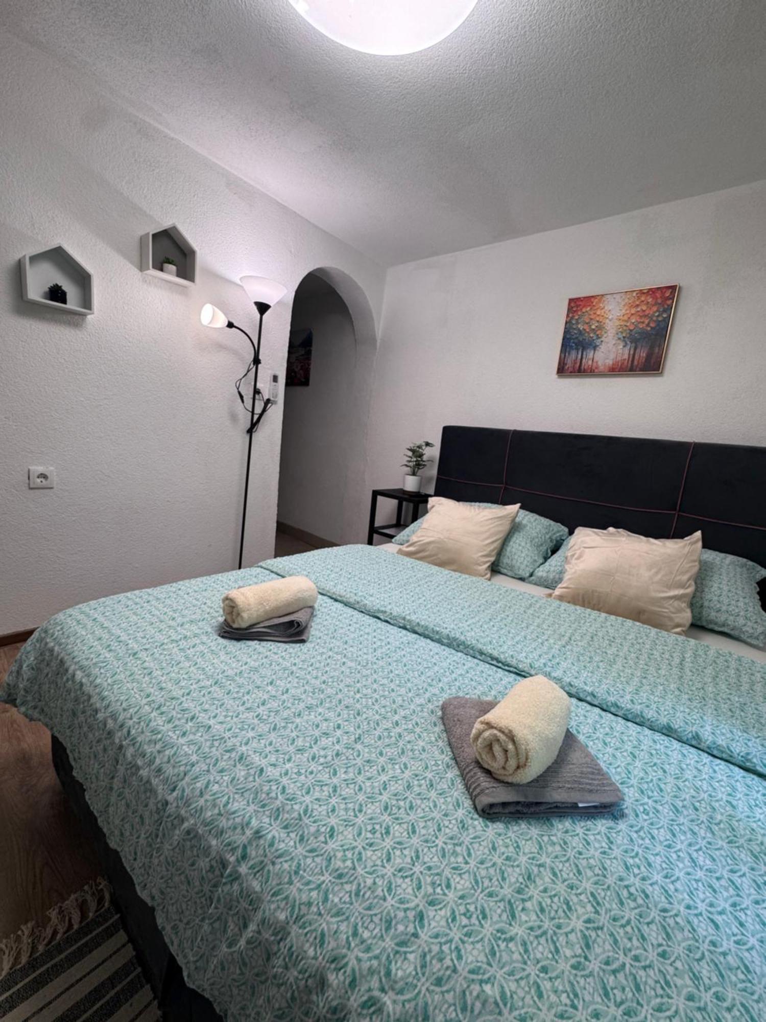 Apartman Josip Gospić Eksteriør bilde